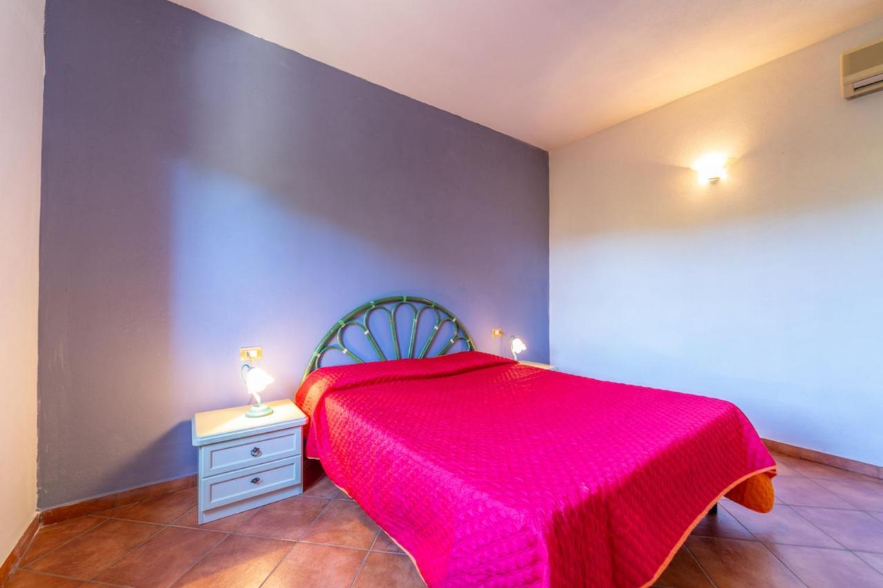 Aparthotel Il Faro San Teodoro Exteriér fotografie